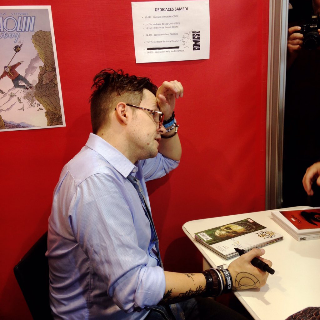 GlenatComics's tweet photo. Les dédicaces battent leur plein ! #ComicConParis #MattFraction #ElsaCharretier #PierrickColinet https://t.co/lcRXQsiTS5