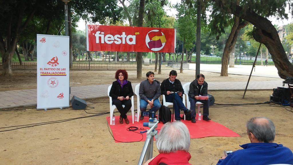 pcrm_es's tweet photo. .@candimarin @VD_Dominguez @fssm17 y @joaquin_morote debatiendo sobre la #UnidadPopular en la #FiestaPCRM https://t.co/NQcxWoGqWe