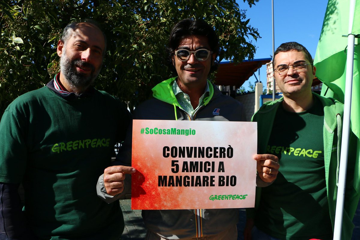 Qui a Bari tutti d’accordo con .<a href="/almobibolotti/">Almo Bibolotti</a> : più bio, meno pesticidi! #SoCosaMangio #IKnowWhoGrewIt .<a href="/Greenpeace/">Greenpeace International</a>