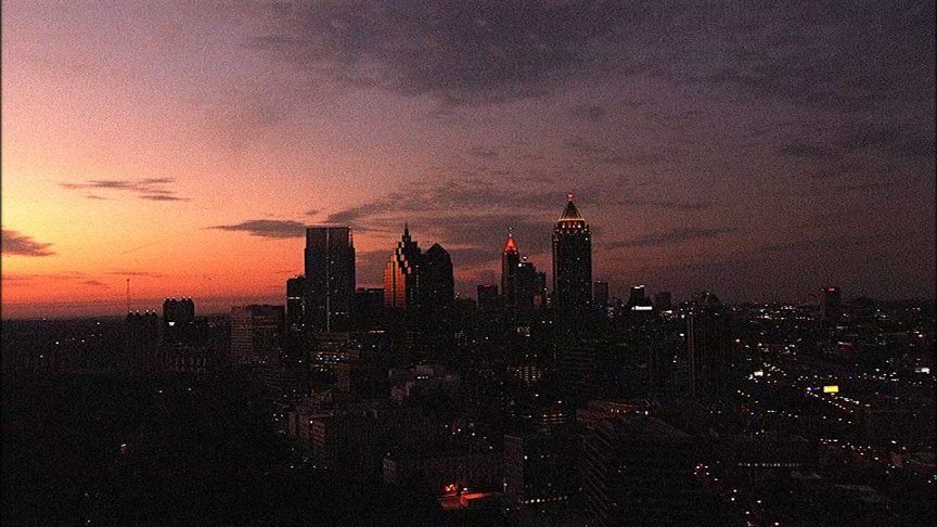 wsbtv's tweet photo. Good morning, Atlanta! How STUNNING is this sunrise?! @BMonahanWSB has your weekend forecast this Saturday AM. https://t.co/LZawKPS4yv