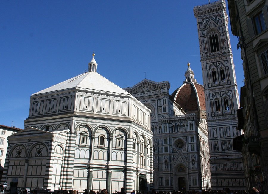 StileFirenze's tweet photo. Splende il #Battistero a #Firenze lo spettacolo continua.. https://t.co/JjWRlQ0QDl @OperaDuomoFi @comunefi @Mi_BACT https://t.co/0VC9ky0ZIj