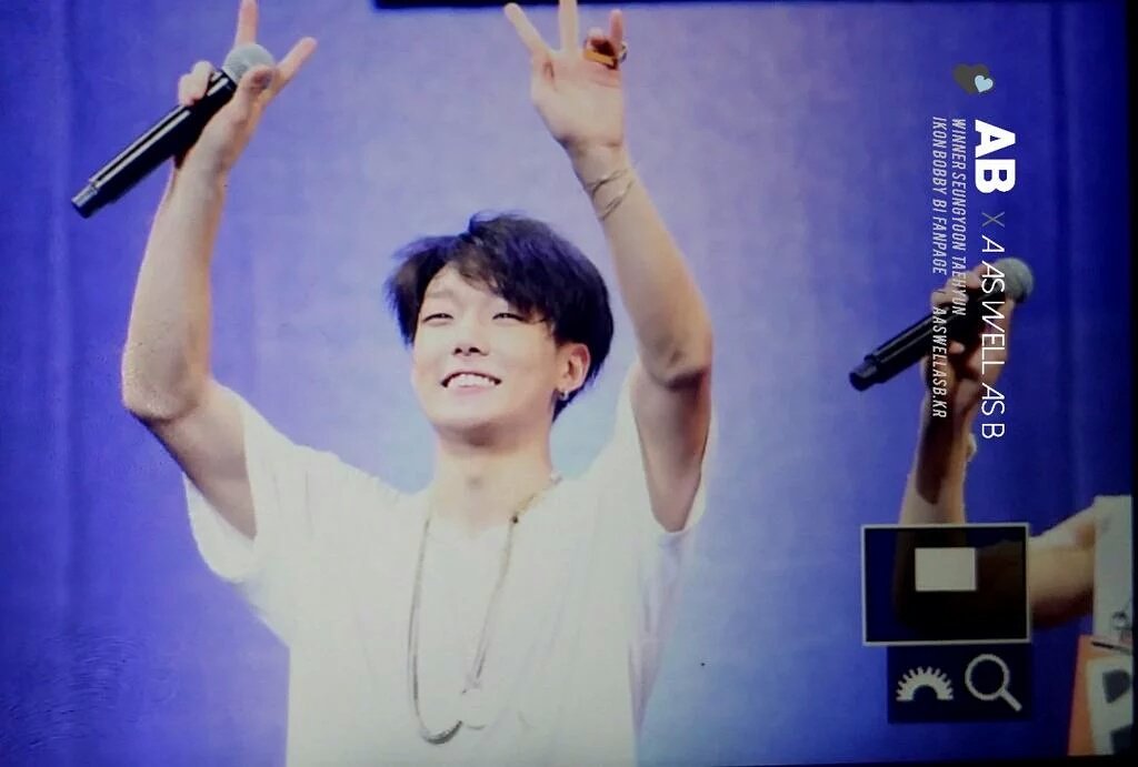 Allmymay's tweet photo. เก่ง หล่อ น่ารัก กตัญญูแล้วฉันจะไปไหนรอด #BOBOBY #iKON https://t.co/CHg2QUMj2j