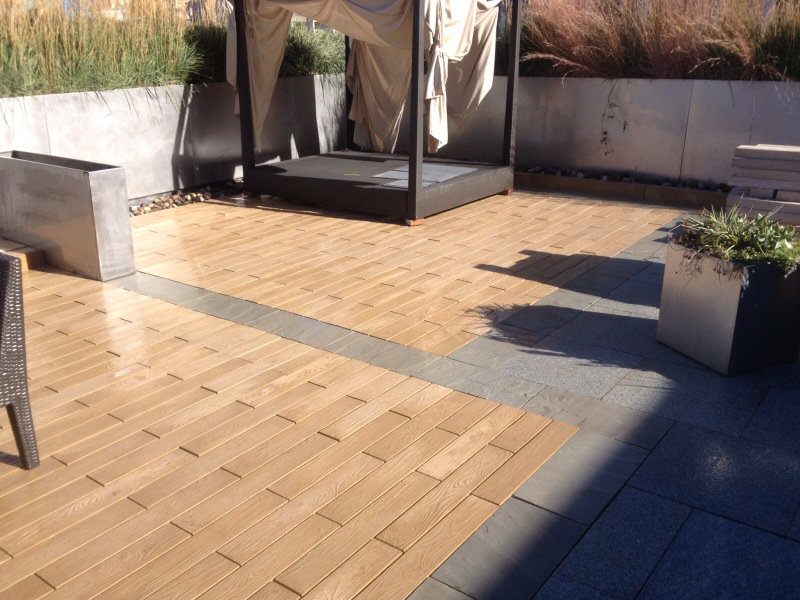 Mountainhill_ON's tweet photo. #terrace #Toronto #landscape. @techobloc Borealis laid on the #rooftop. Nice #flagstone inset https://t.co/BPpQYtKQxh
