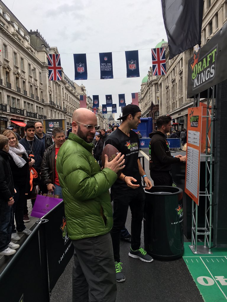 TatsuTweets's tweet photo. Psyched for the @DraftKings speed test at the #NFLUK Regent Street takeover. #32mph not so great! https://t.co/Y4iGZqqVpt