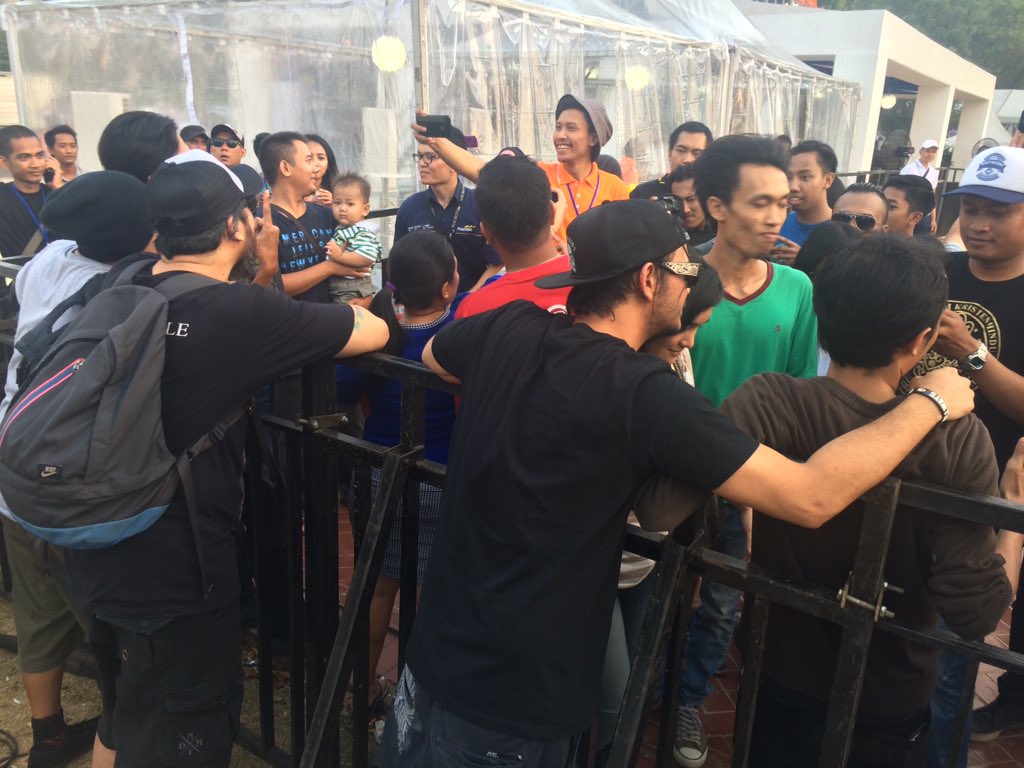 Terima kasih semua nya yang sudah hadir sore tadi di parkir timur senayan,, i lop yu semua