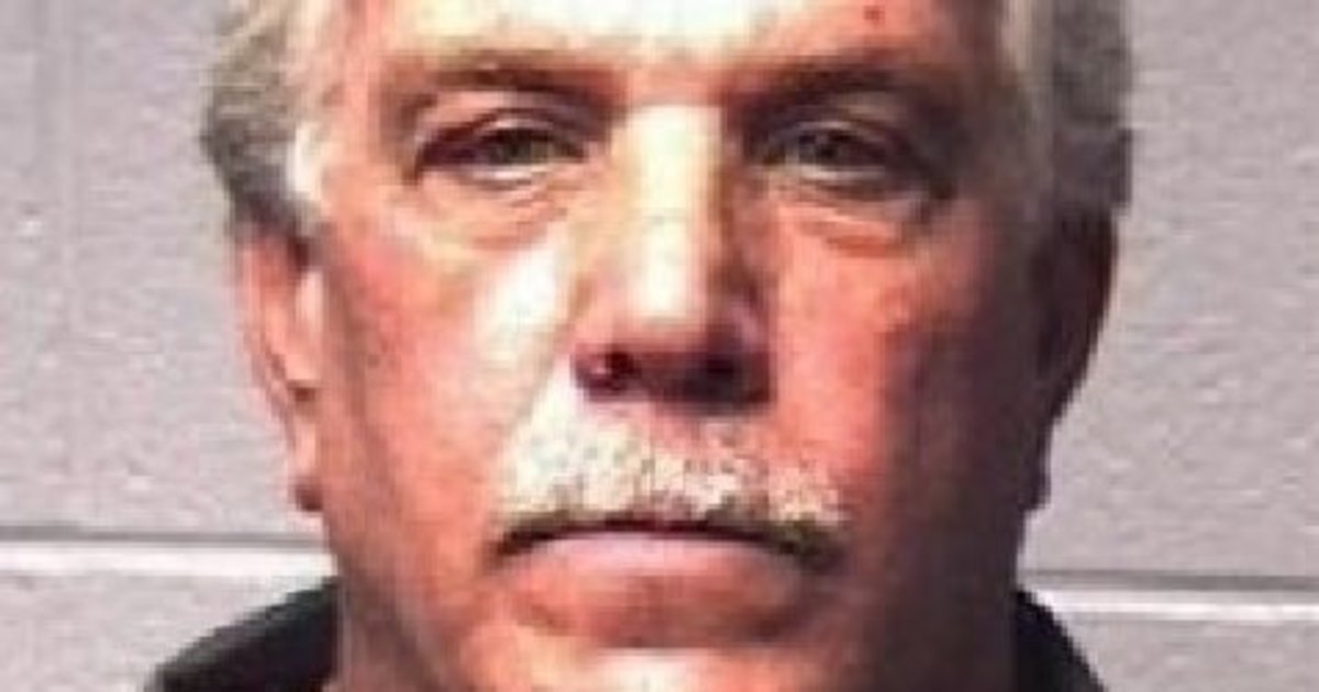 HuffPost's tweet photo. DA wants to bar psychiatrist's testimony in necrophilia slaying https://t.co/T9gTCzNzZ1 https://t.co/b2pqInr6nf