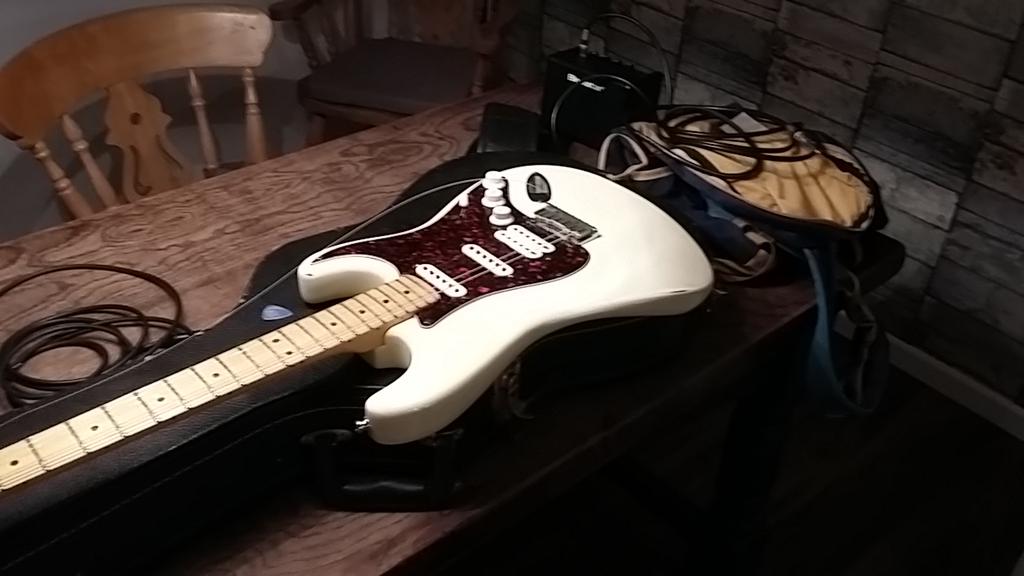BlayneyGary's tweet photo. Very productive Saturday. One song nailed and another started. #musiclover https://t.co/kimVc0CdUo