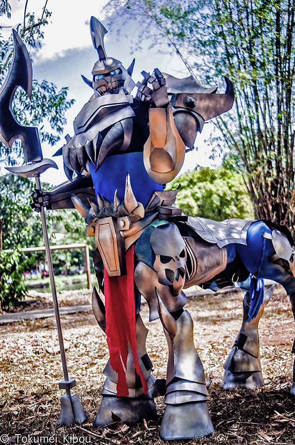 Azukiichann's tweet photo. Hecarim cosplay
#cosplay #hecarim  #LeagueOfLegends https://t.co/BjE0VvPevJ