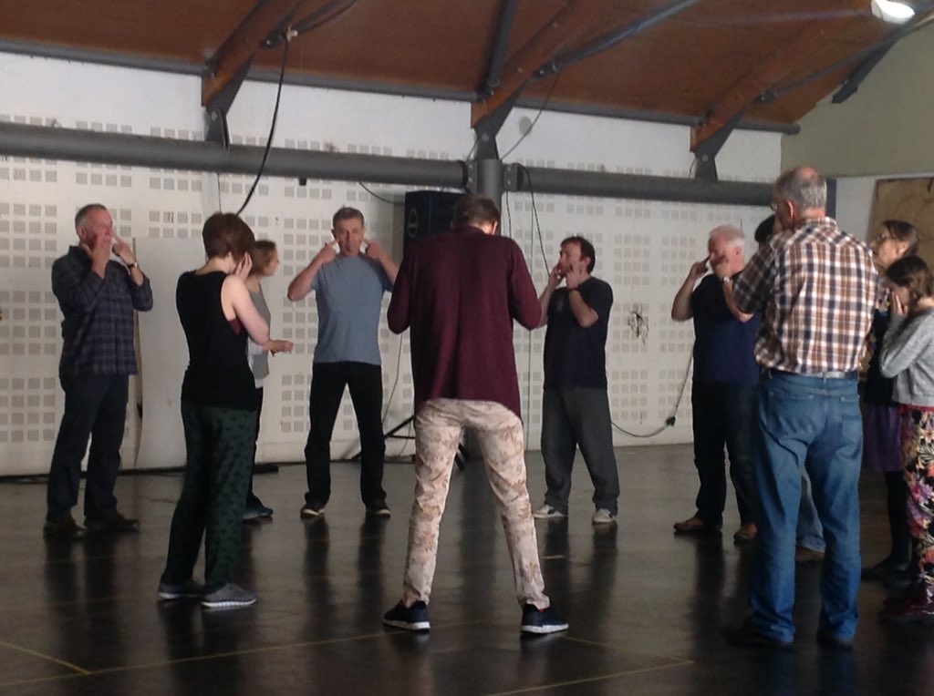 ianjwainwright's tweet photo. Citizen Dream Players in Glasgow explore their voices with the RSC's Cathleen McCarron  #dream2016 https://t.co/YR3VkquvcA