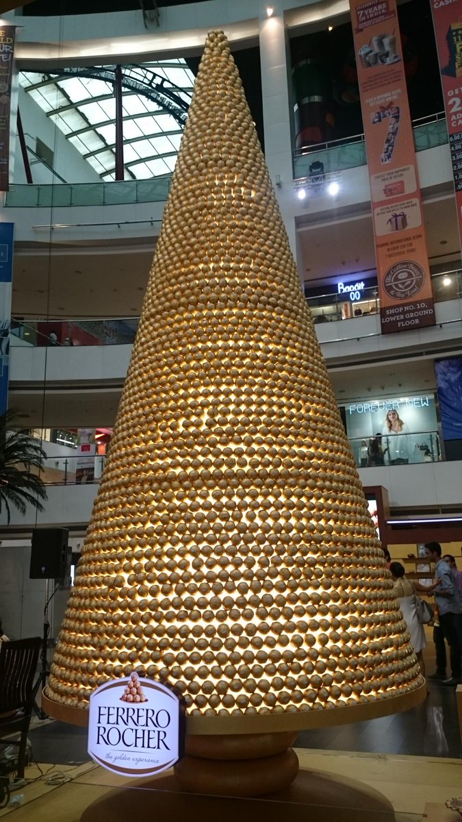 PoojaDharani's tweet photo. As Magnificient as it promised to be! @FerreroRocherIN https://t.co/lyQJUkzcRI