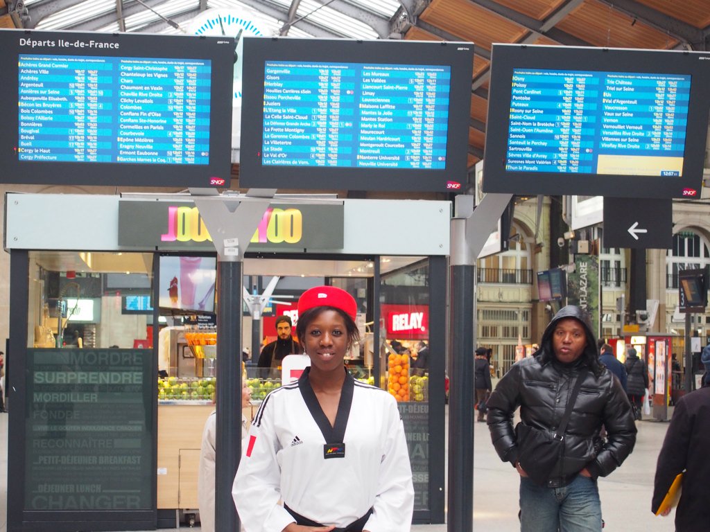 Accueil_PSL's tweet photo. Haby NIARE:Agent SNCF à l'Espace Accueil et Information de PSL et sportive de haut niveau (Taekowendo) https://t.co/4gxaFtIziO