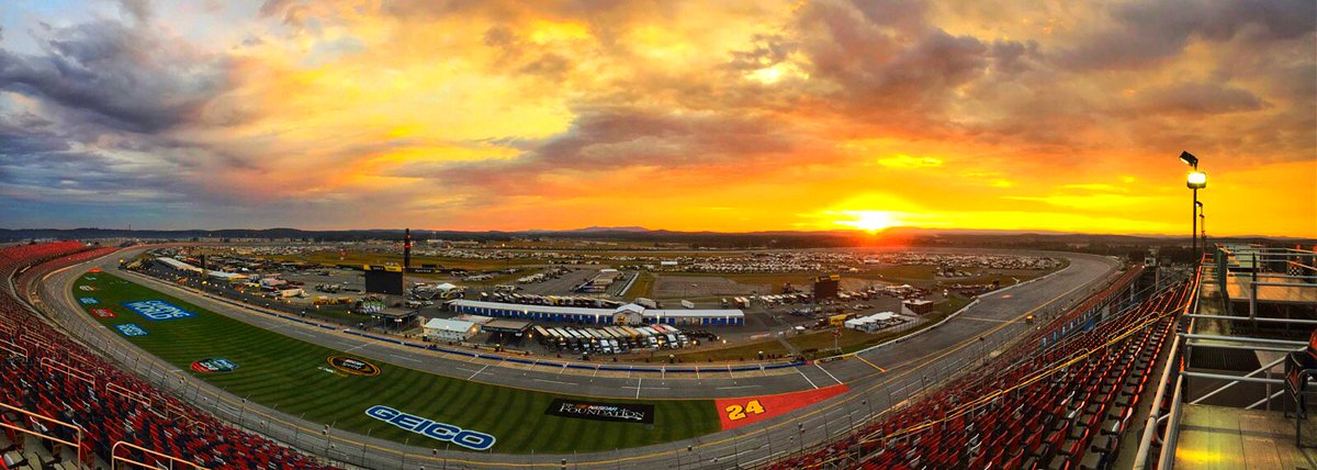 TALLADEGA's tweet photo. Top o' the mornin' to ya, #DegaNation!

It's #freds250 race day!!!! https://t.co/3yq7y09LqK