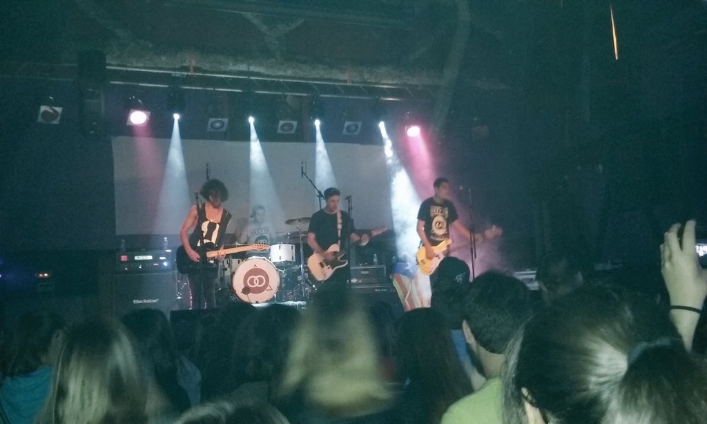 Nit emotiva amb molt bons records Gracies x formar part del meu 💜 #sempreokeyok <a href="/okeyokband/">#SempreOkeyOK</a>