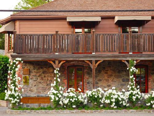 4) The French Laundry, Yountville. Restoran ini menghadirkan makanan Amerika kontemporer dgn harga mulai Rp10,1 juta
