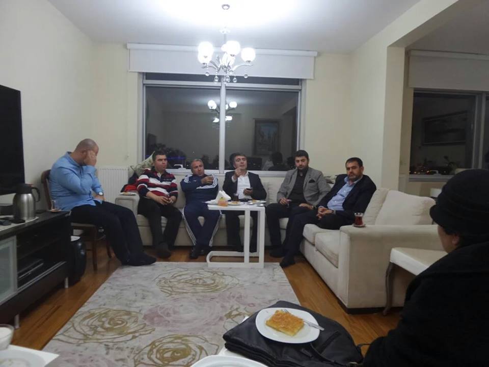 argeumr's tweet photo. İlçe Bşk. @ESEDATCAKIROGLU ile Saray Mh.Dora Park Sit.Sohbetimiz @serkaninanoglu @NYEKELER @salhozden1964 @ekanariya https://t.co/rvpxQOuInZ