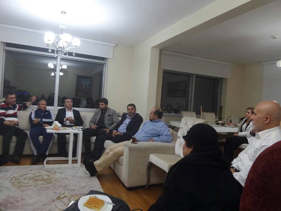 argeumr's tweet photo. İlçe Bşk. @ESEDATCAKIROGLU ile Saray Mh.Dora Park Sit.Sohbetimiz @serkaninanoglu @NYEKELER @salhozden1964 @ekanariya https://t.co/rvpxQOuInZ