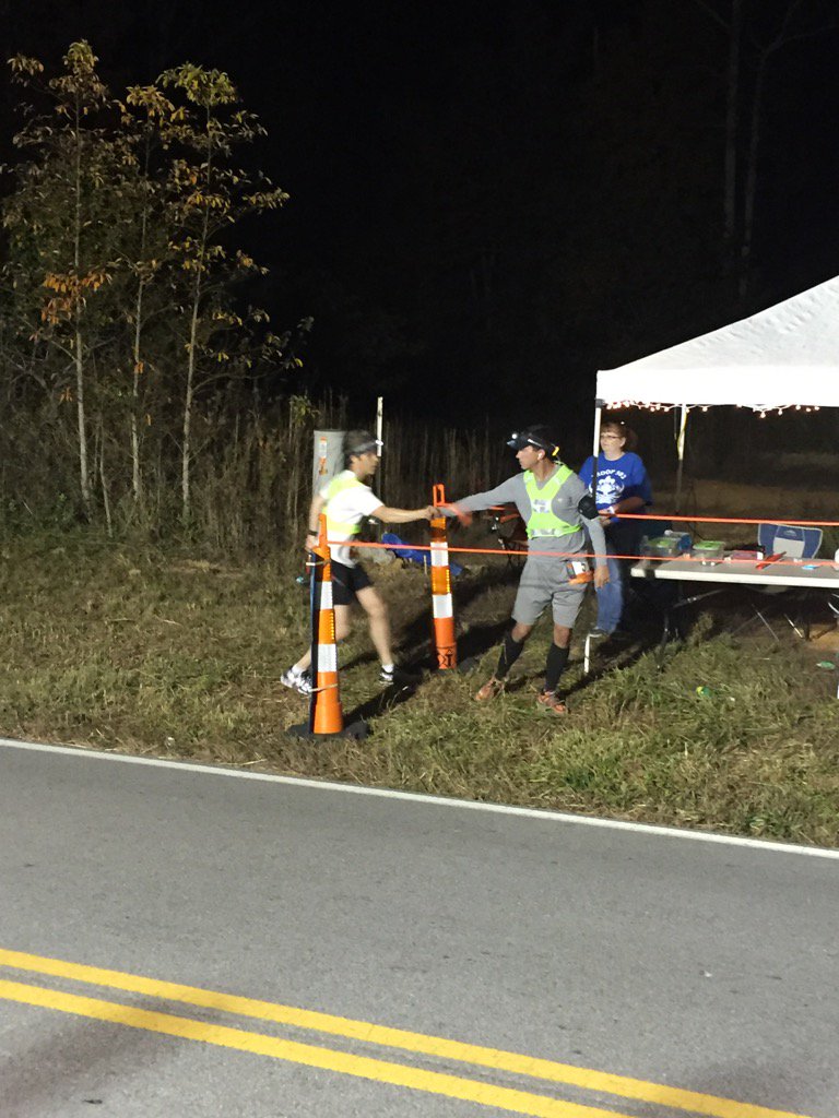 maggiecooper314's tweet photo. .@rchapski hands off the slap bracelet to @jwallaceirvin after his final leg of #RagnarTN @RagnarRelay @LTUnitedTN https://t.co/O0hnQsXCYE