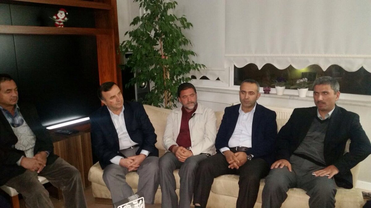argeumr's tweet photo. Bel.Başk.Yard. @hakangurbuz24 ile A.Yavuz Mh. Asya Kent Sit.Sohbetimiz @ESEDATCAKIROGLU @NYEKELER @ekanariya https://t.co/arPNpsxeXM