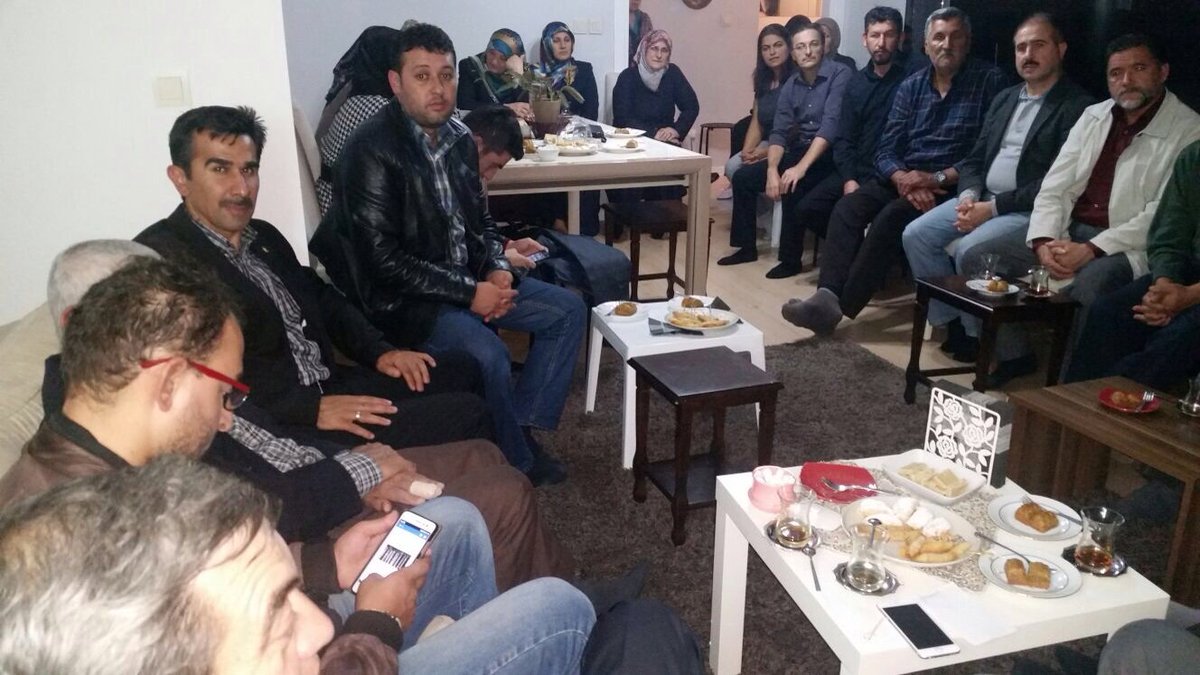 argeumr's tweet photo. Bel.Başk.Yard. @hakangurbuz24 ile A.Yavuz Mh. Asya Kent Sit.Sohbetimiz @ESEDATCAKIROGLU @NYEKELER @ekanariya https://t.co/arPNpsxeXM