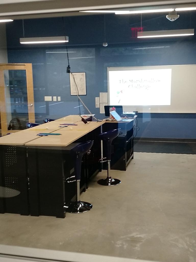 CabinetofCurios's tweet photo. Jen from @ecfs1878 is all set up for #STEMECE @Ideaventions ! https://t.co/36JS6ULEEU