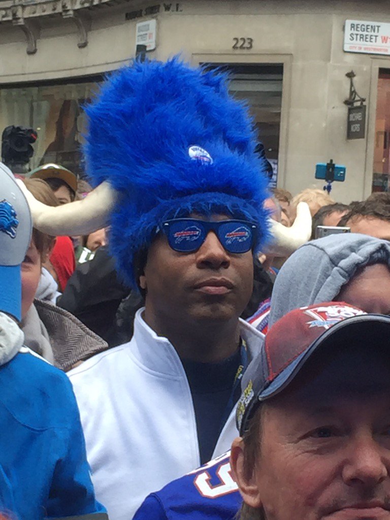 NFL's tweet photo. 💯💯💯💯 #WatchWithTheWorld #BUFvsJAX https://t.co/sHOO2xA8fI