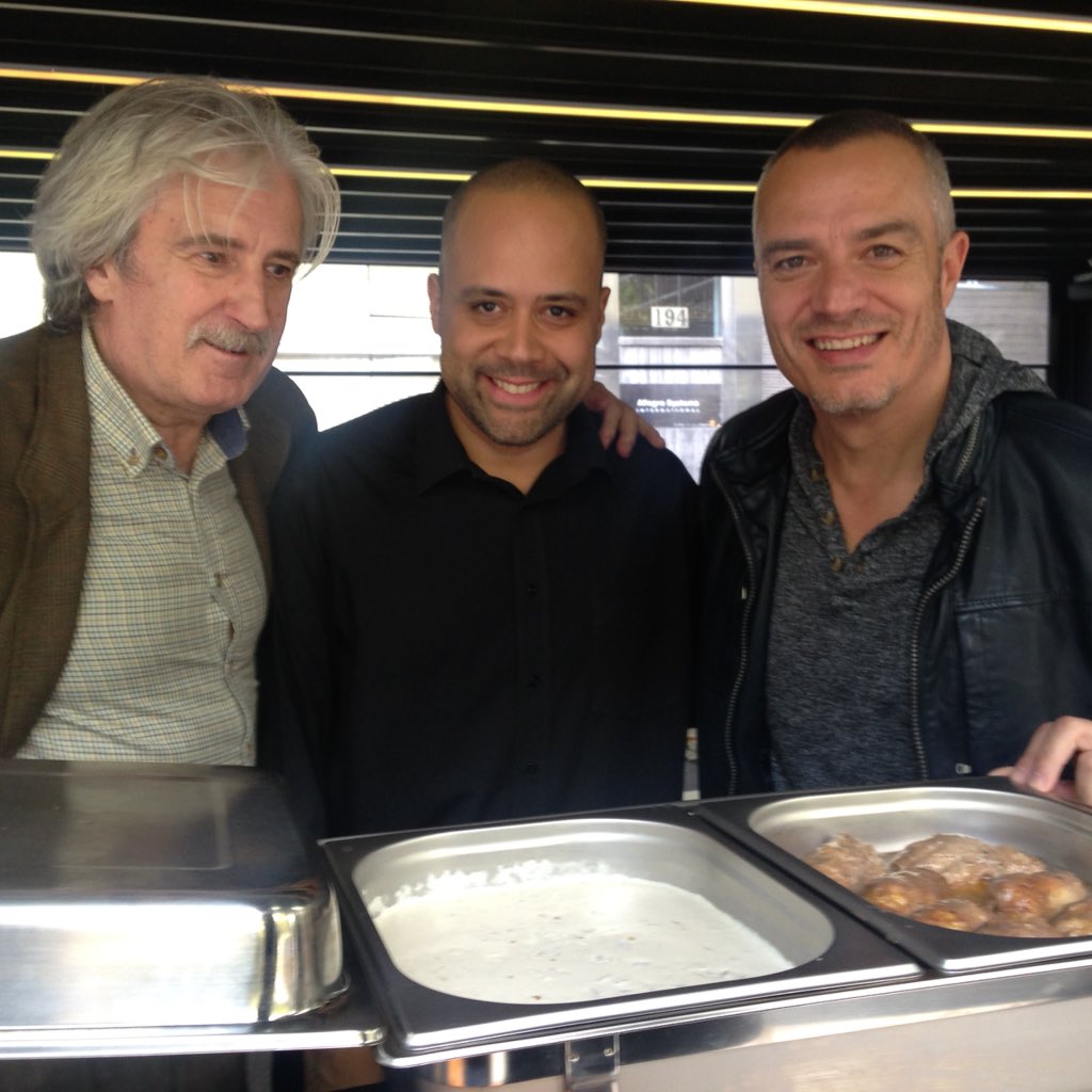 RevistaTural's tweet photo. La cocina cocina clandestina del Café del Espía apoyada por Juan Pozuelo y Paco Ruiz @LibertadFMradio @cafedelespia https://t.co/sCxe9WuymQ