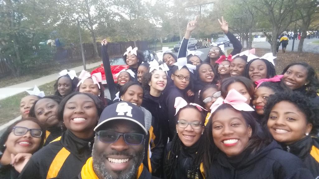 DrJeanPaulCadet's tweet photo. #ohhsspiritweek Leading the parade! https://t.co/qbmBrwnlVQ
