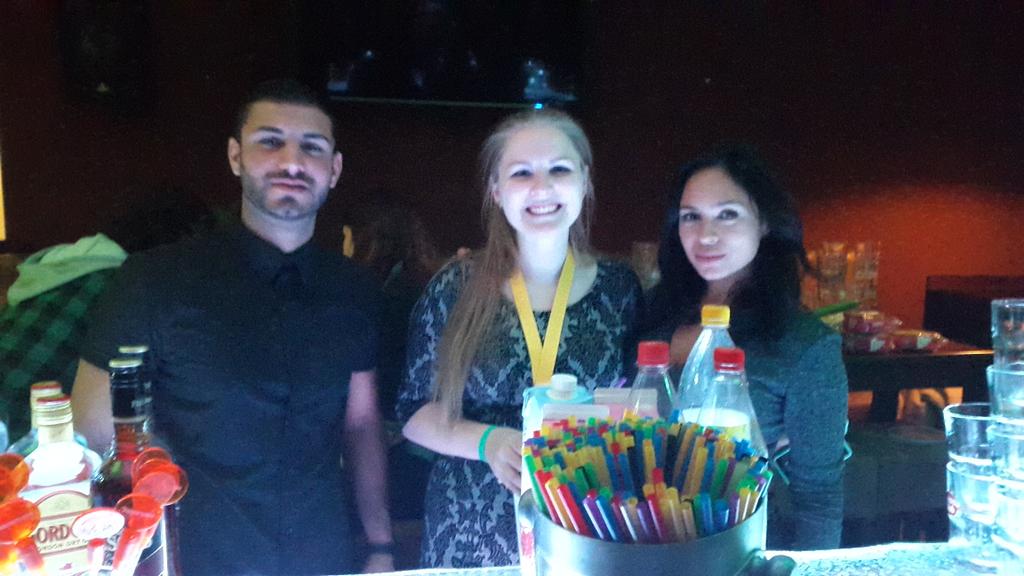 ElenaOstrova's tweet photo. #seoday2015 after party! Danke an unsere tollen Barkeeper!😉 #SEMrushDE #seoday https://t.co/Or3ZigDWuf
