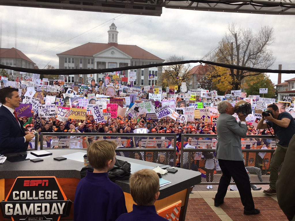 CollegeGameDay's tweet photo. It is CRAZY here. https://t.co/IdXRqqTUQV