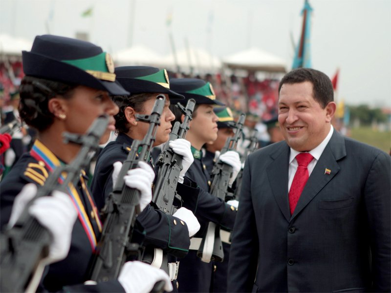 Nuerlis18's tweet photo. #DefendamosLaPatriaComoSea Seamos Como Chavez!!! Soldad@s leales al servicio de la Revolución!! https://t.co/AFlgrX50Eq
