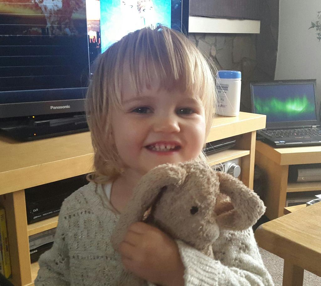 alex_elliott's tweet photo. @asda Thanks to Asda Stockport for rescuing and homing Mr Lewis for the night! One very happy little girl! https://t.co/QJG848p9KL