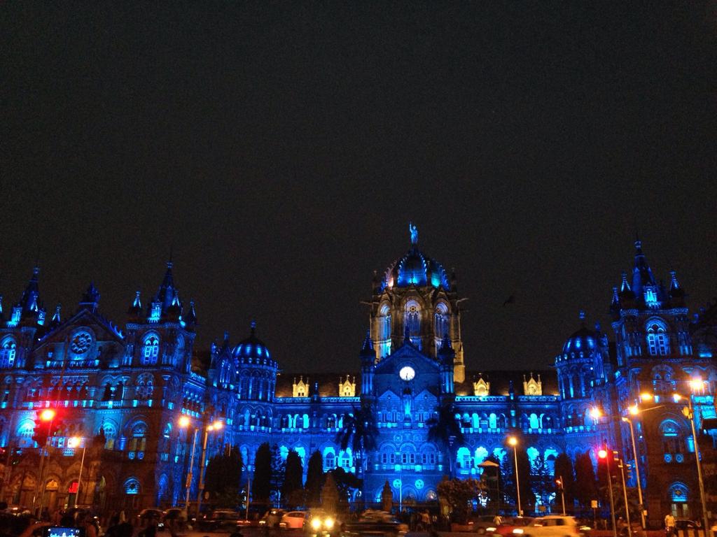 UNinIndia's tweet photo. And it's happened! Mumbai's Chhatrapati Shivaji Terminus stands grand in @UN blue to celebrate #UN70 Day https://t.co/Iit7JJXEZZ