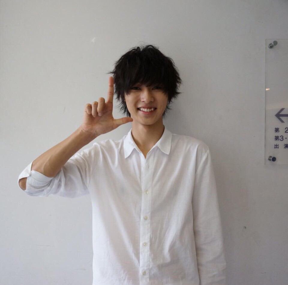 kr__0812m's tweet photo. ダメ元でやってみる😄
賢人くんの誕生日までに907RT目指す💪🏻💕まだ早いかなって思ったんだけどやってみます(笑)
初めてやるから緊張〜成功させたい💭協力よろしくお願いします！
#山﨑賢人好きな人RT
#RTから気になった人お迎え https://t.co/wWZEyLtIgy