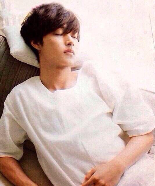 kr__0812m's tweet photo. ダメ元でやってみる😄
賢人くんの誕生日までに907RT目指す💪🏻💕まだ早いかなって思ったんだけどやってみます(笑)
初めてやるから緊張〜成功させたい💭協力よろしくお願いします！
#山﨑賢人好きな人RT
#RTから気になった人お迎え https://t.co/wWZEyLtIgy