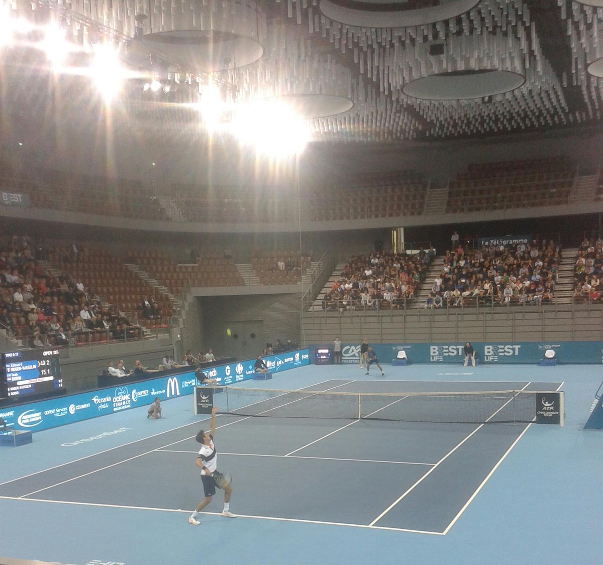 PlnLeRoux's tweet photo. Première 1/2 en simple de l'@OpenBrestArena, Allez @ERogerVasselin !! https://t.co/RT3iHzJTvQ
