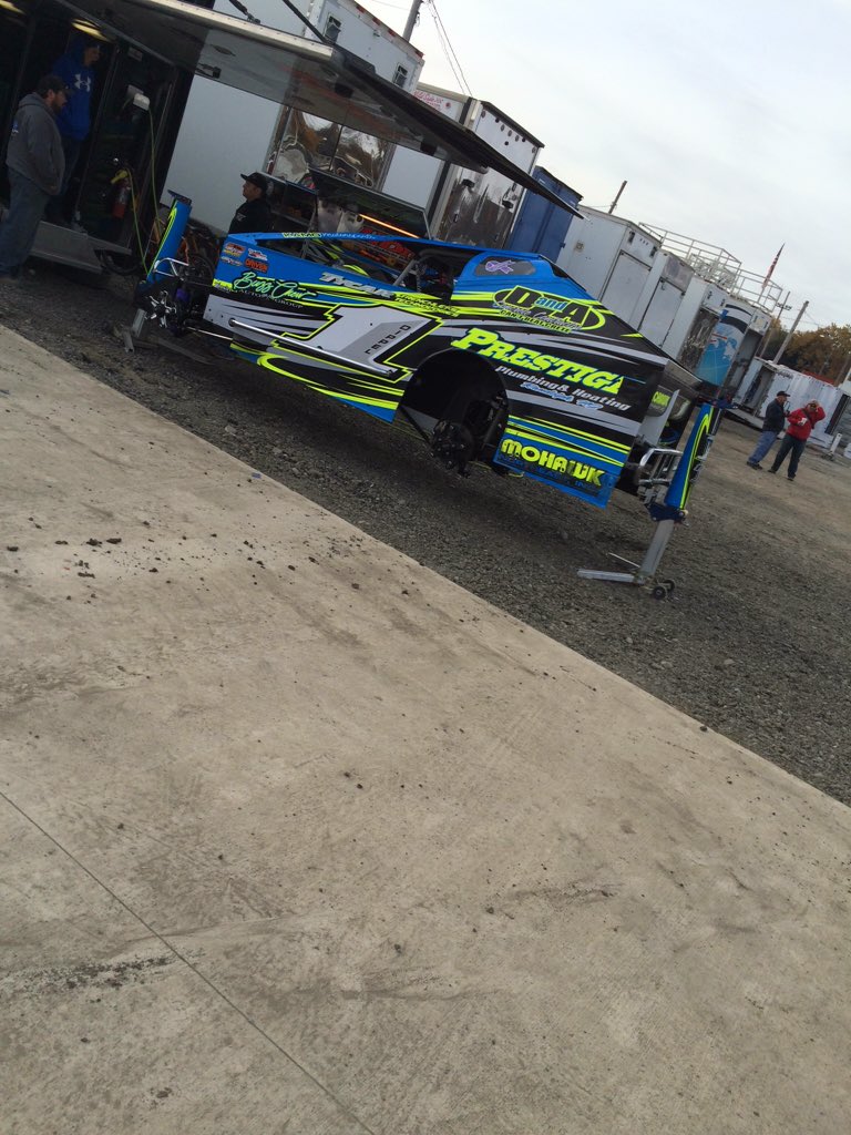 JordanSheehan0's tweet photo. Tyler Dippel is unloaded #ESW15 https://t.co/fr0V7lAF92