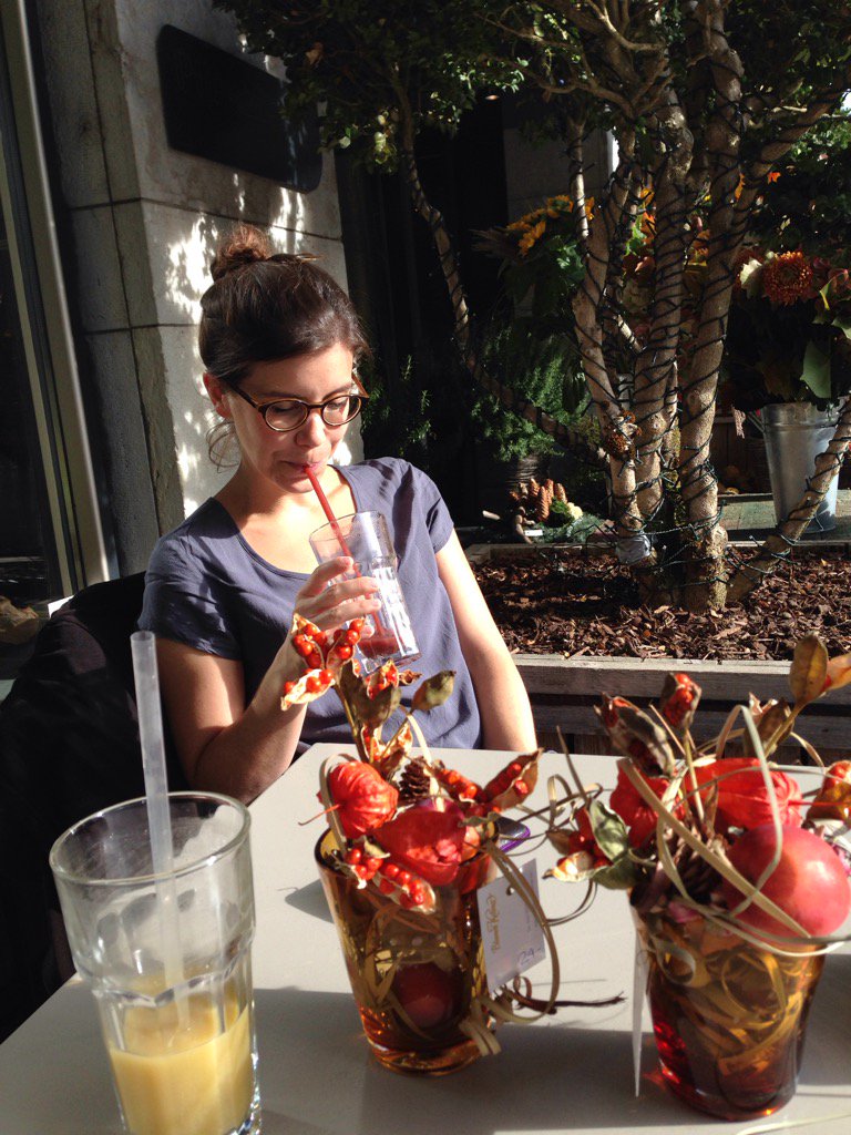 remyscherrer's tweet photo. Herrliche Herbstsonne @hiltl https://t.co/0qil2e5IEj