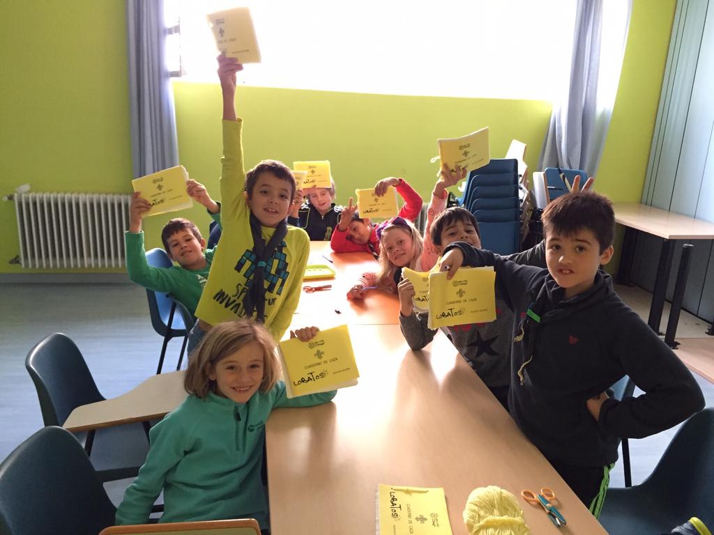 GSXIILinajes's tweet photo. Empezamos las actividades de los sábados con mucha ilu y muchos chavales nuevos. ¡Vamos, XII Linajes! https://t.co/L70Jkn2jsN