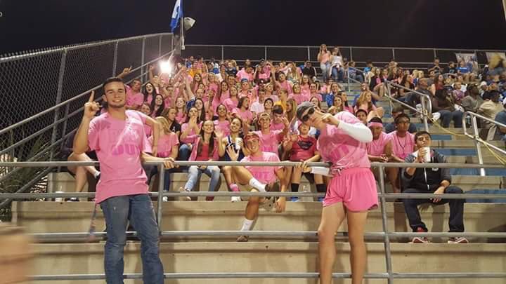 ClaySeniors16's tweet photo. Great turnout💘 send in any pics of you and McCool and keep the support going! We are #teammccool https://t.co/3dLnEiiemu
