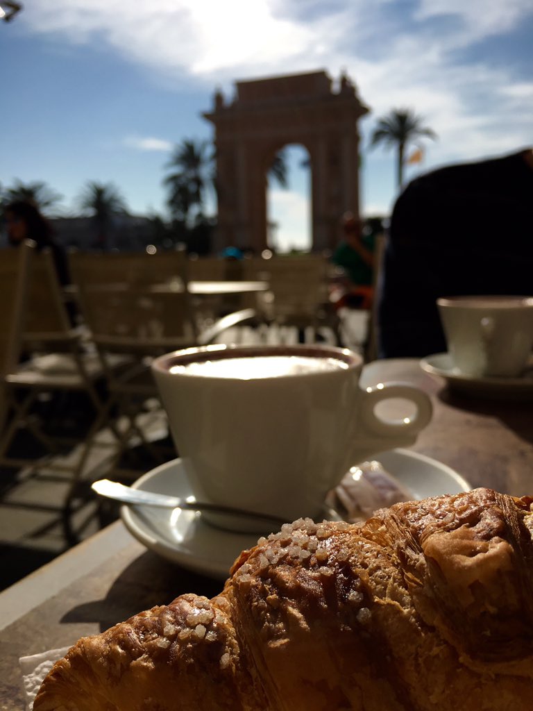GiulsMu's tweet photo. #life is what happens to you while you're having #breakfast https://t.co/JXx9B4CK0a