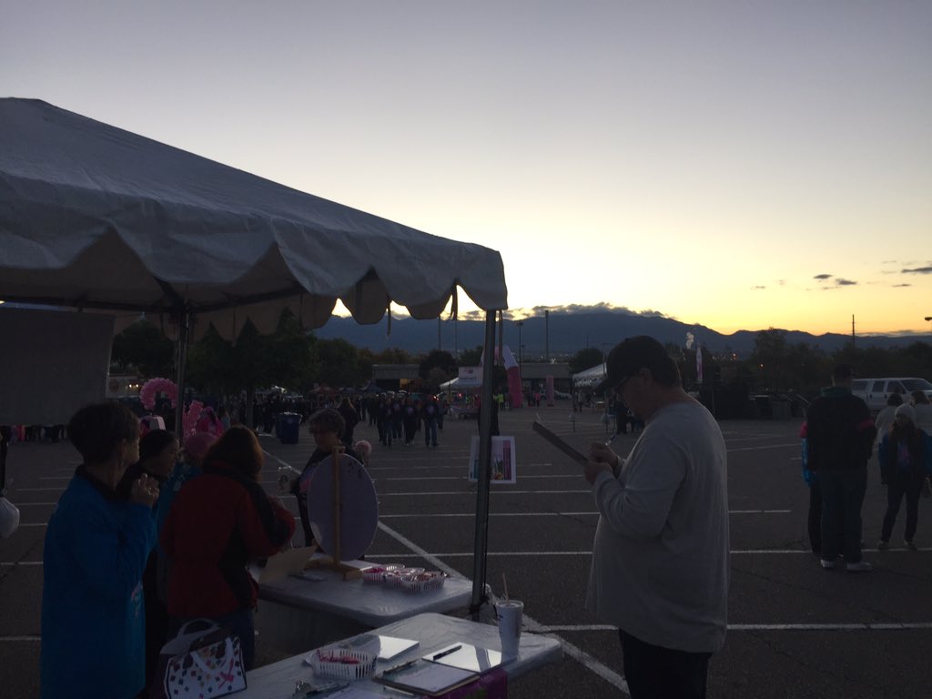 ACSCANnm's tweet photo. The sun is rising at #StridesABQ and #research petitions are being signed! https://t.co/sjspRQPq4H