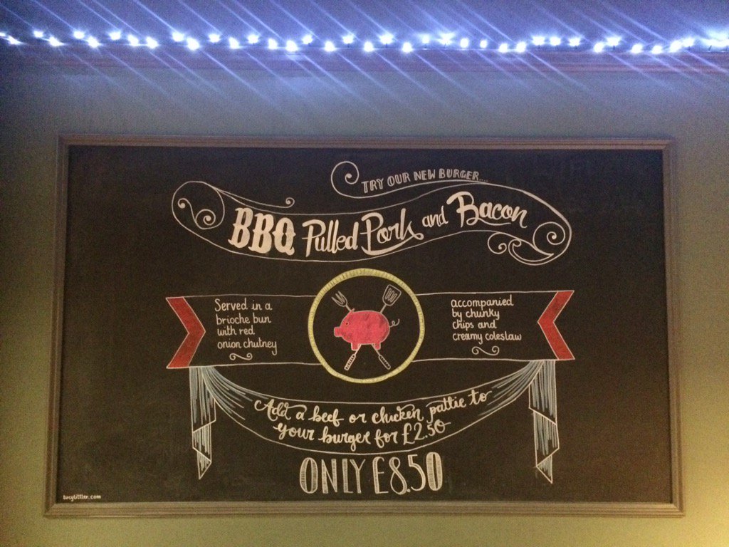 Bendigo910's tweet photo. Who's heading down to b910 this afternoon to watch the game? Why not try out or new BBQ pulled pork burger?🍔 https://t.co/0yUaqZDHDA