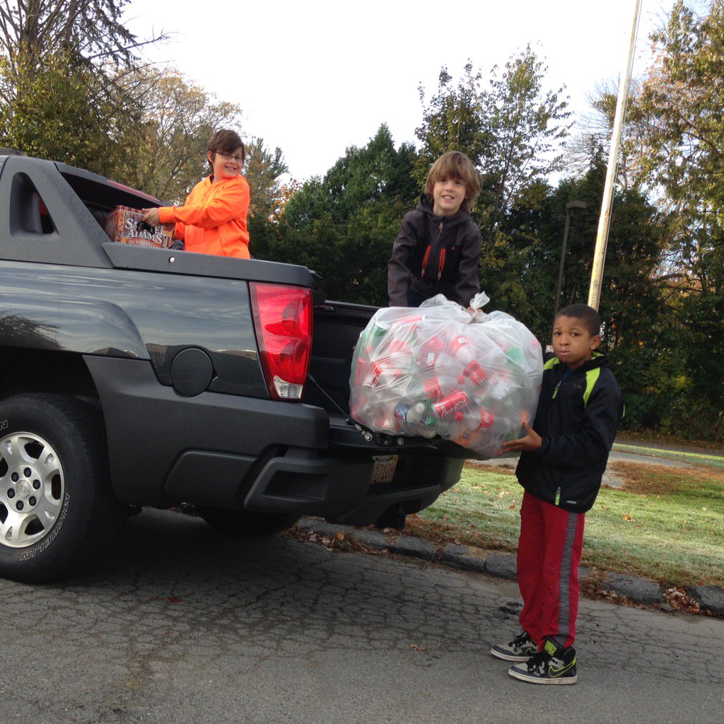 #CanAndBottleDrive for the Four Corners #BuddyBench <a href="/Super_GPS/">Greenfield Public Schools</a> <a href="/mrssullivangps/">Suzanne Sullivan</a>