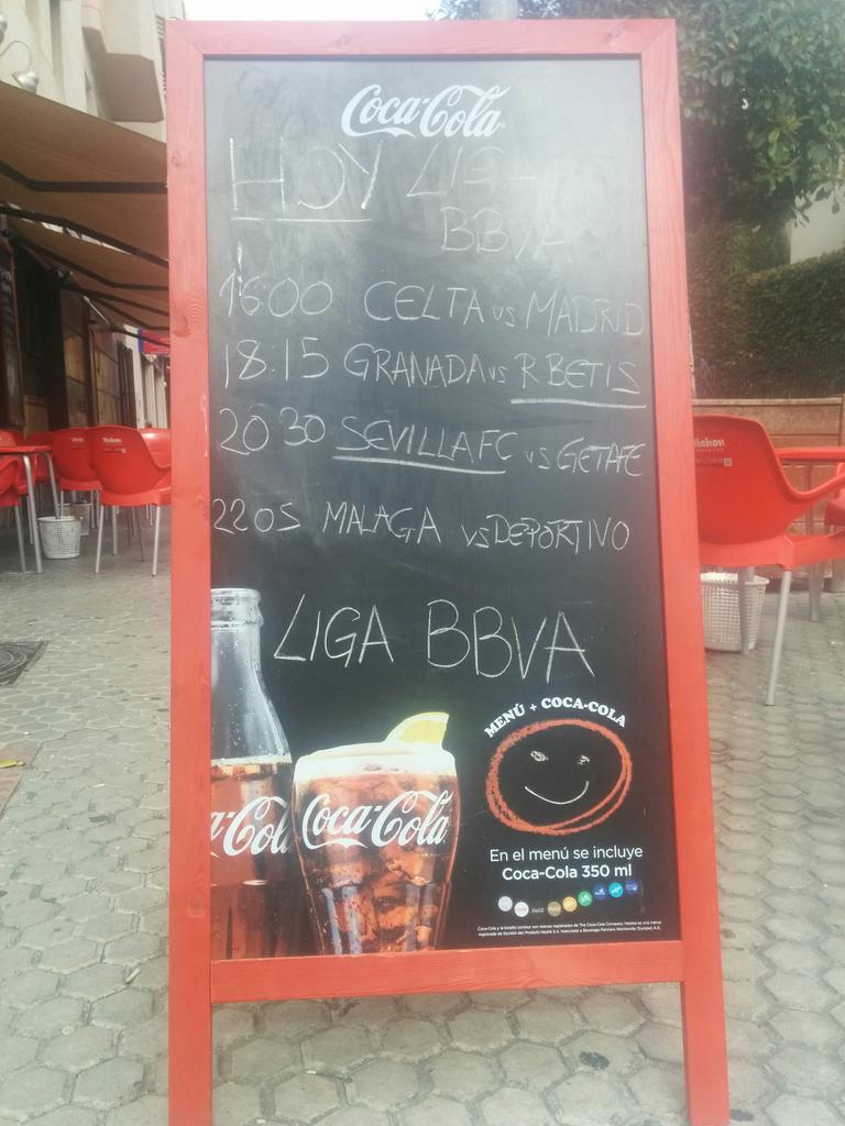 CoffeeCornerVia's tweet photo. Disfruta de todo el fútbol del sábado en tu local preferido! Coffee Corner Viapol #todosalcorner https://t.co/9gKT5hxcXg