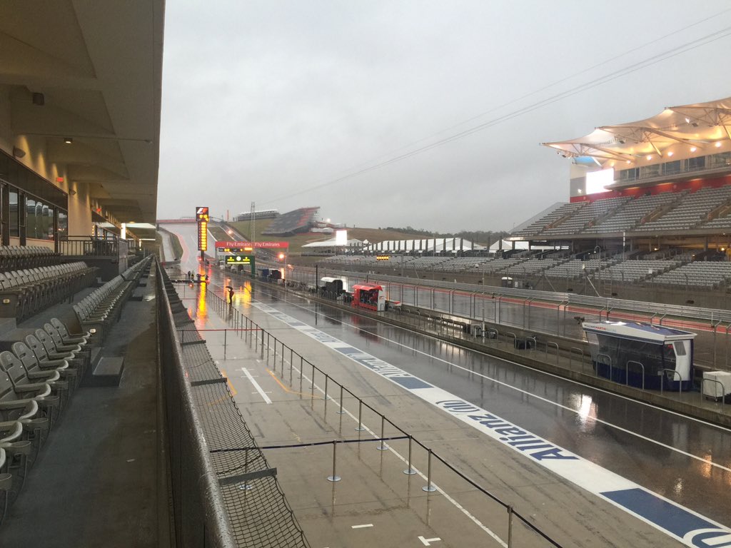 chiringay's tweet photo. #RBwall #redbull #rbf1 the Perfect Storm 🏁🔝🚗💨☁️☔️⚡️🌈 https://t.co/xrbCusSCvA