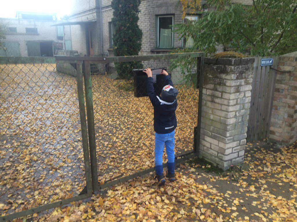 Ja dzīvo Bieriņos, apskaties vai Tavā pasta kastē ir <a href="/Valsts_policija/">Valsts policija</a> aicinājumu uz "Droša apkaime" pasākumu.