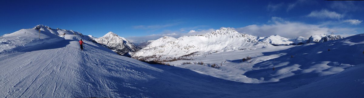 Carby0's tweet photo. #gomontgenevre beautiful quite slope #gomonty10years https://t.co/jMcK9Hy8cu