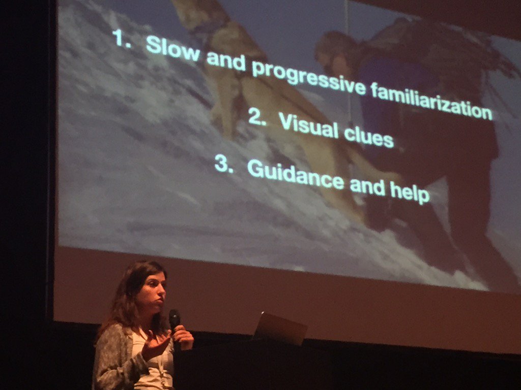 pushconf's tweet photo. Some tipps around #DesigningForVR @Lolaacortes #push15 https://t.co/Er03ZGvJEL