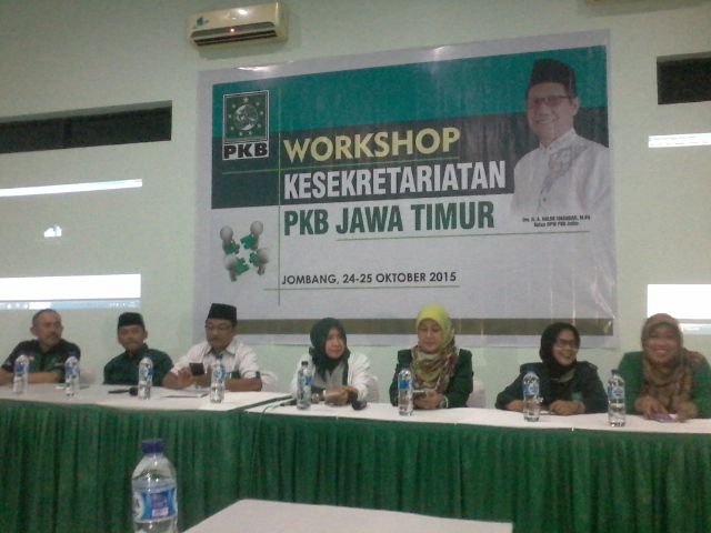 PkbProbolinggo's tweet photo. Pembukaan Workshop Kesekretariatan DPC PKB Se-Jatim di jombang@halimiskandarnu @kabarPKBjatim @thoriqul_haq #PKBmuda https://t.co/WmmiqgJhFe