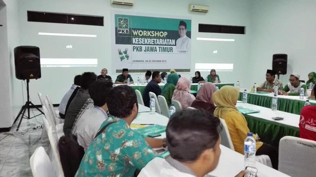 PkbProbolinggo's tweet photo. Pembukaan Workshop Kesekretariatan DPC PKB Se-Jatim di jombang@halimiskandarnu @kabarPKBjatim @thoriqul_haq #PKBmuda https://t.co/WmmiqgJhFe